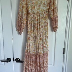 Like new Billabong maxi dress.